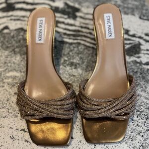 Steve Madden Bronze Kitten Heel
